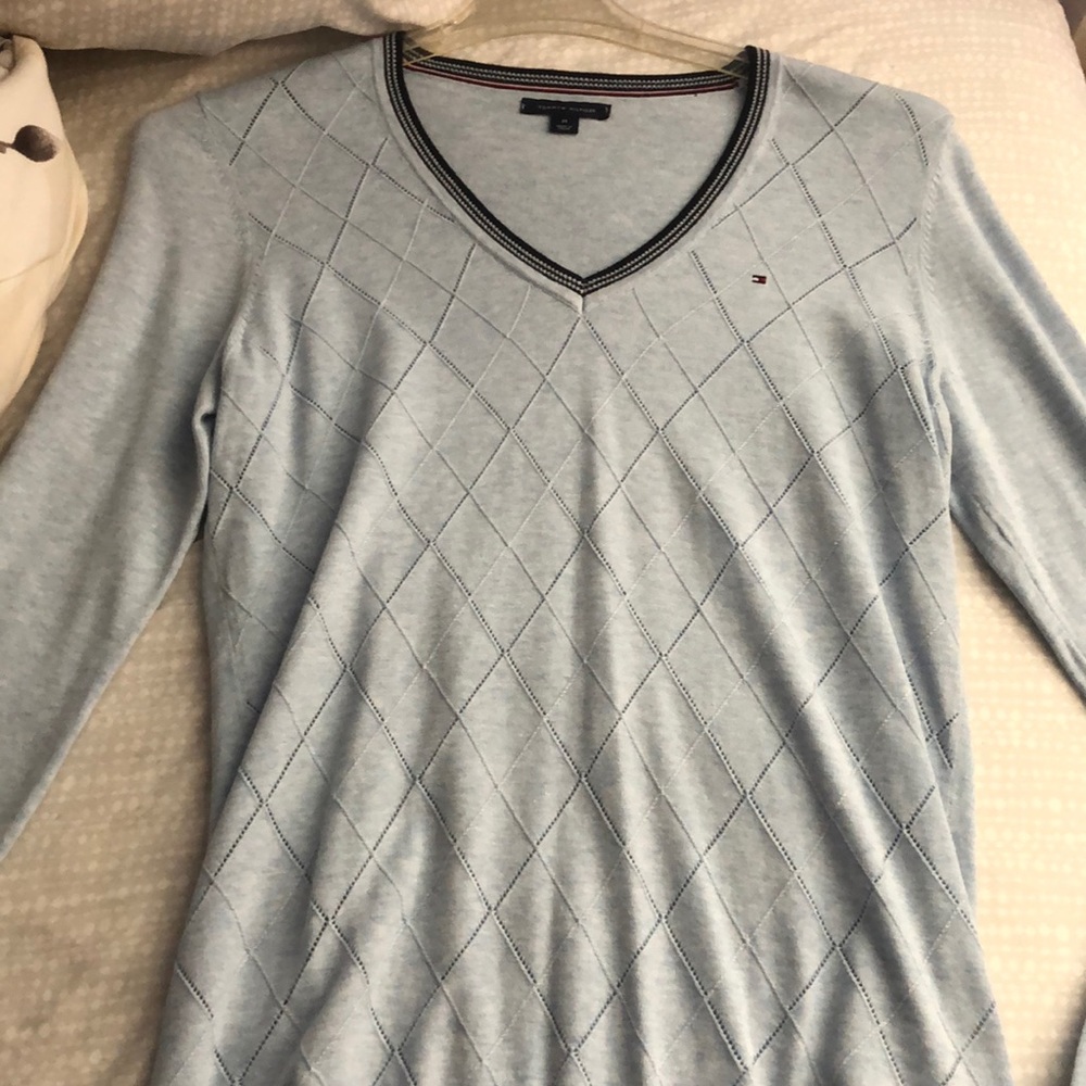 NWOT TOMMY HILFIGER SWEATER